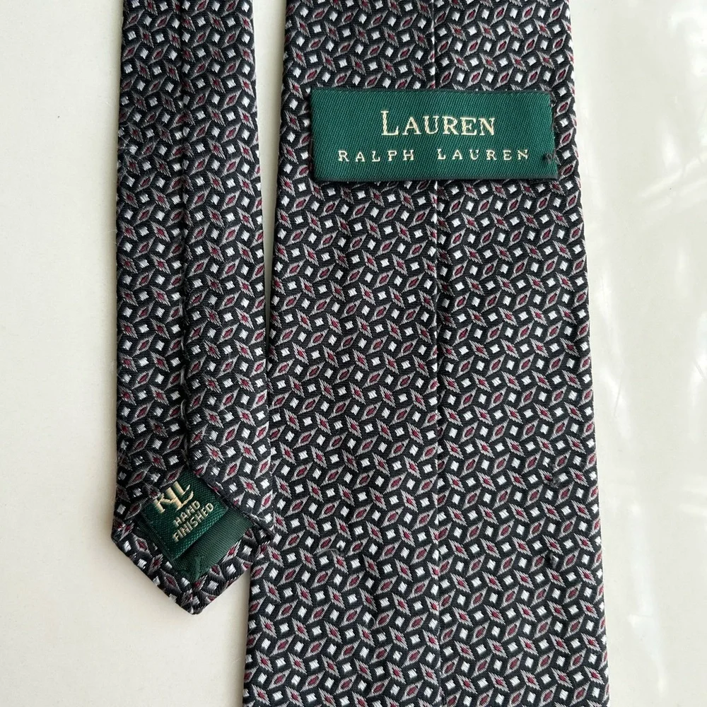Lauren Ralph Lauren 100% silk tie